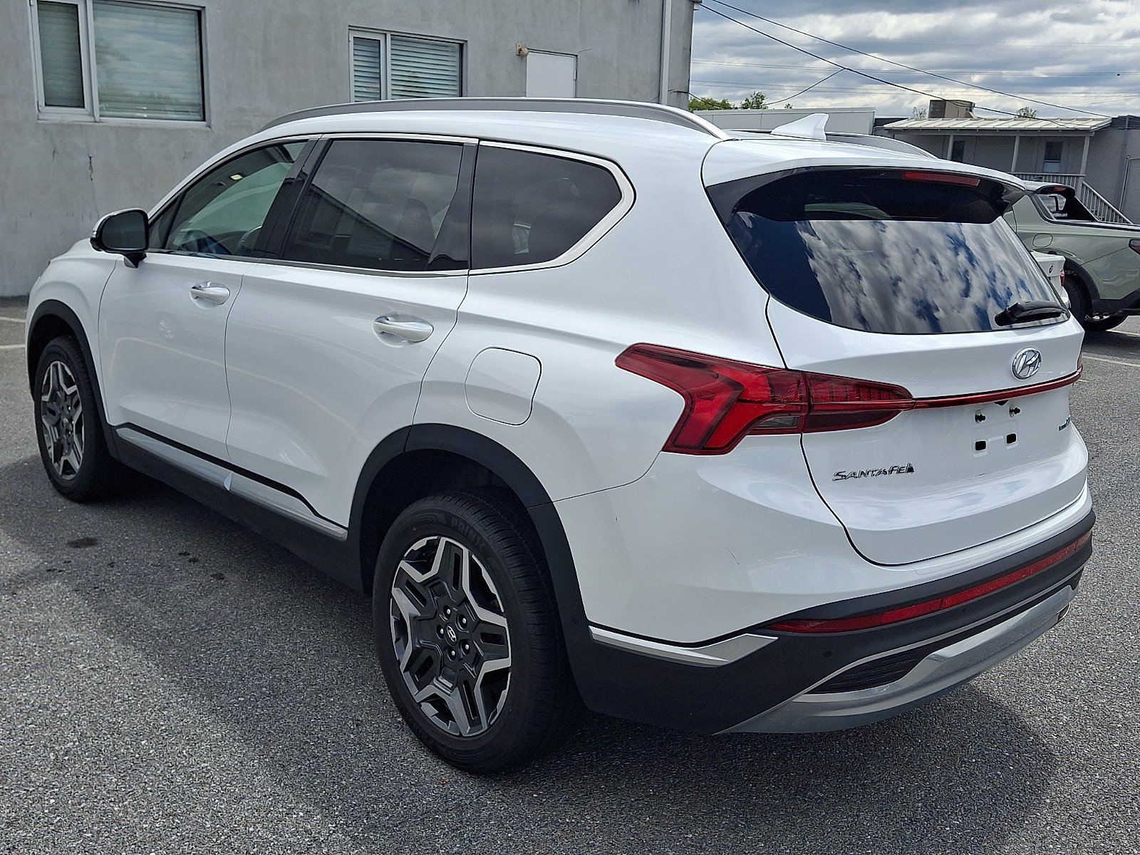 Used 2021 Hyundai Santa Fe Limited w/ Cargo Package AWD/4WD image 7