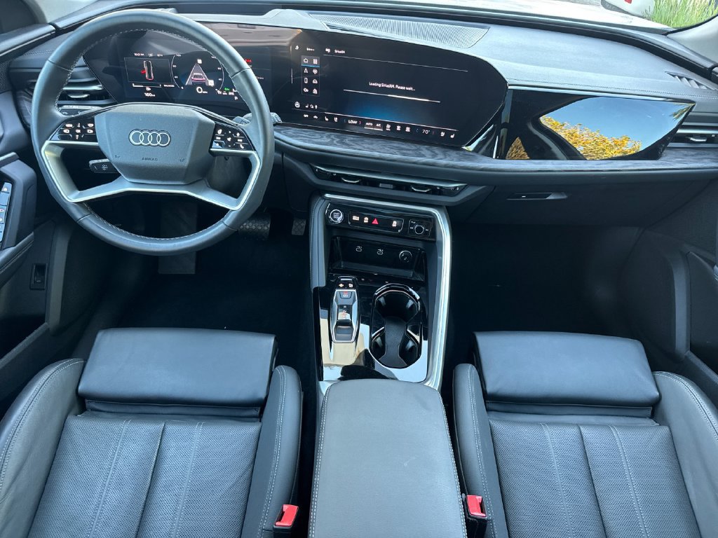 Certified 2025 Audi Q5 Premium Plus w/ Premium Plus AWD/4WD image 17