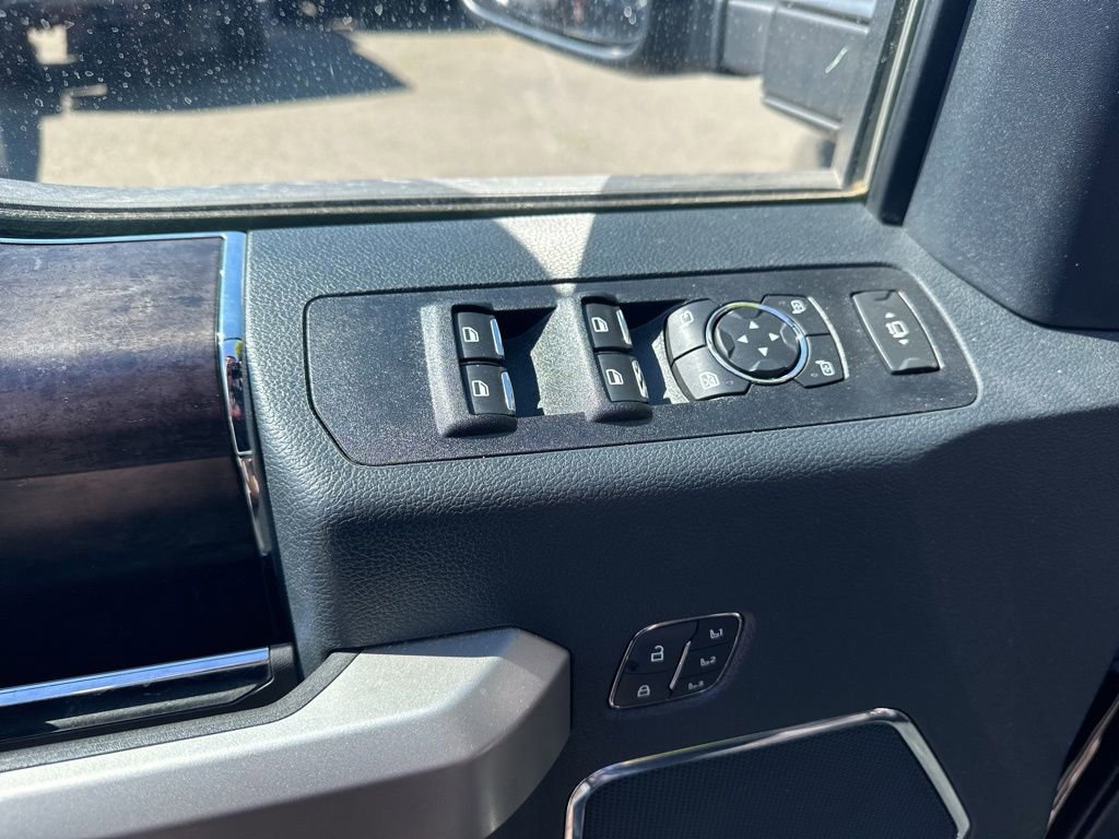 Used 2022 Ford F350 Lariat w/ Lariat Ultimate Package AWD/4WD image 20