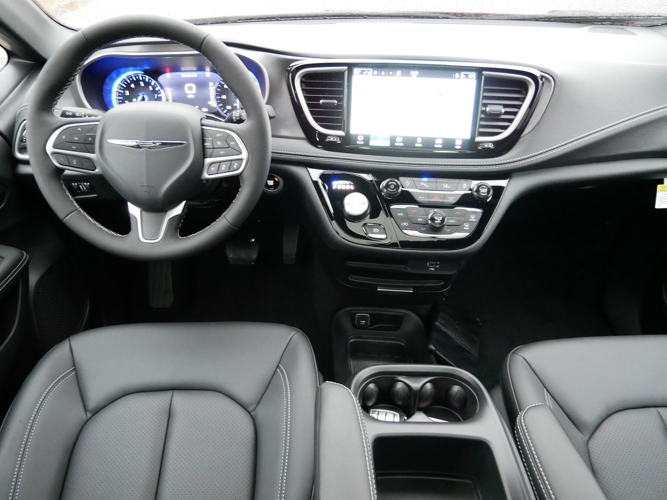 New 2026 Chrysler Pacifica Select image 10