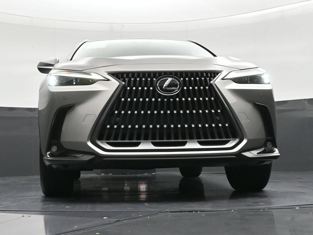Used 2025 Lexus NX 250 FWD w/ Accessory Package (Z2) image 32