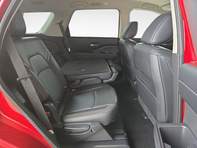 Used 2022 Nissan Pathfinder SL AWD/4WD image 31