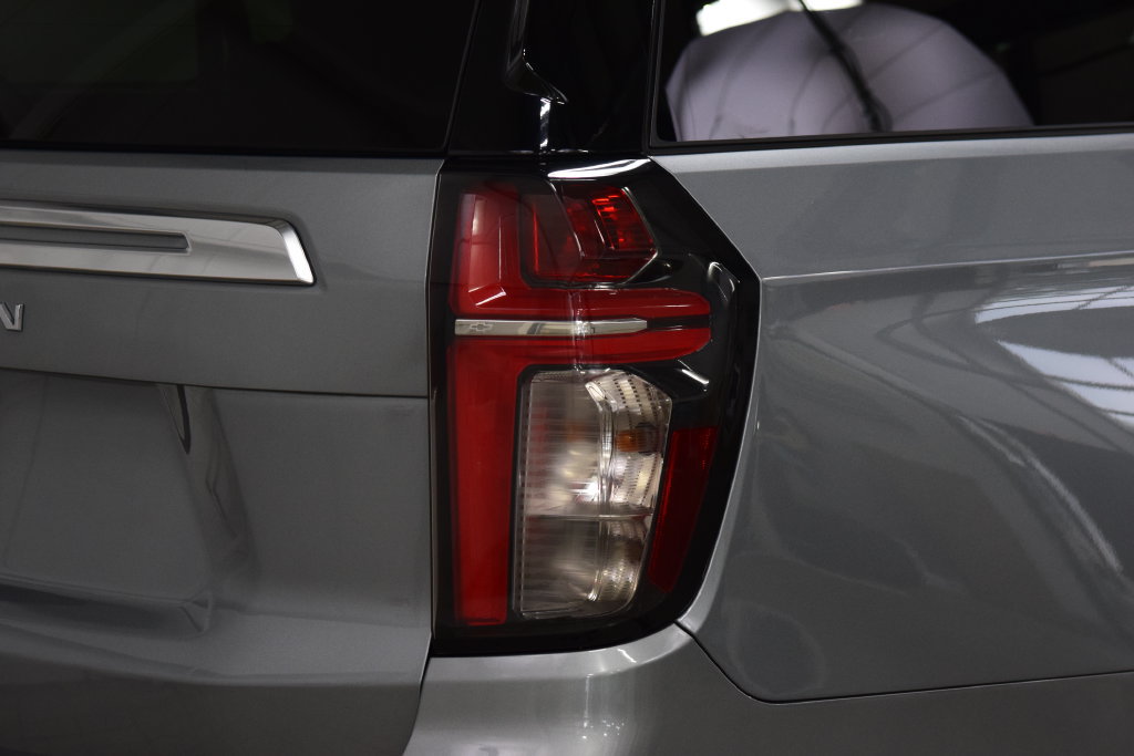 Used 2024 Chevrolet Suburban High Country AWD/4WD image 19