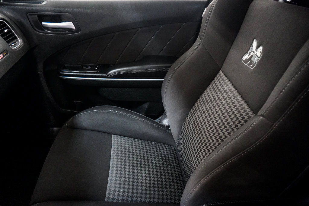 Used 2022 Dodge Charger Scat Pack RWD image 27