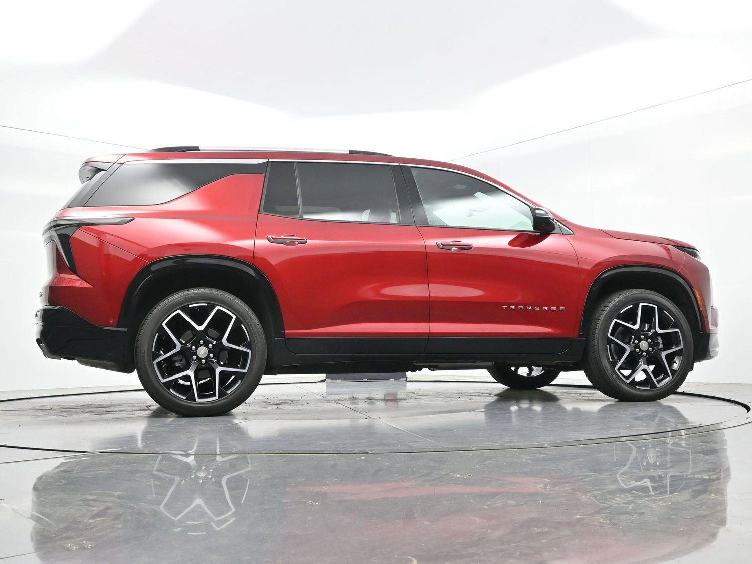 Used 2025 Chevrolet Traverse High Country image 58