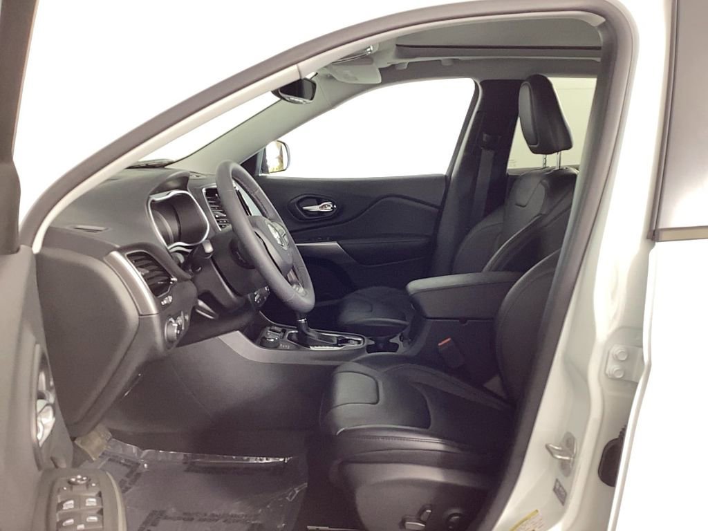 Used 2022 Jeep Cherokee Limited w/ Elite Package image 18