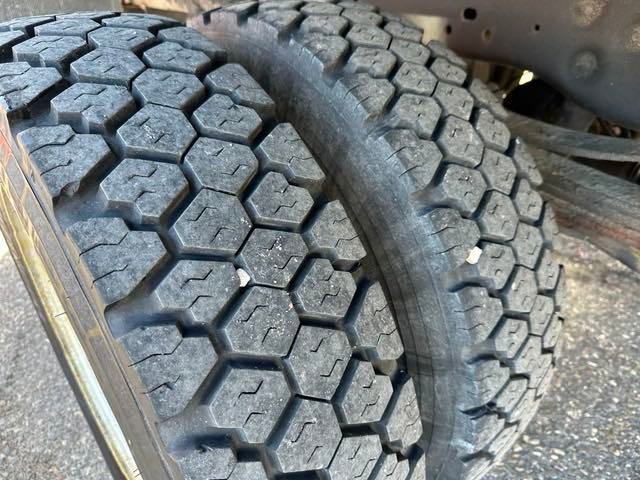 Used 2012 Ford F550 XL w/ Payload Upgrade Pkg image 25