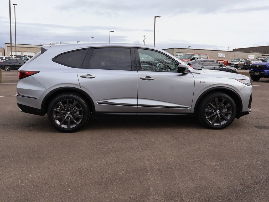 Used 2025 Acura MDX A-Spec image 9