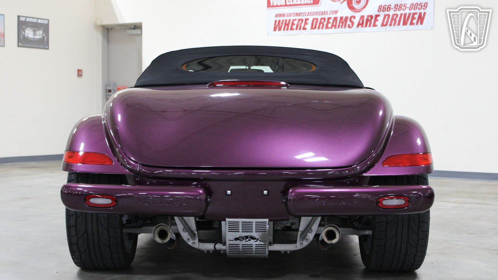 Used 1999 Plymouth Prowler RWD image 23