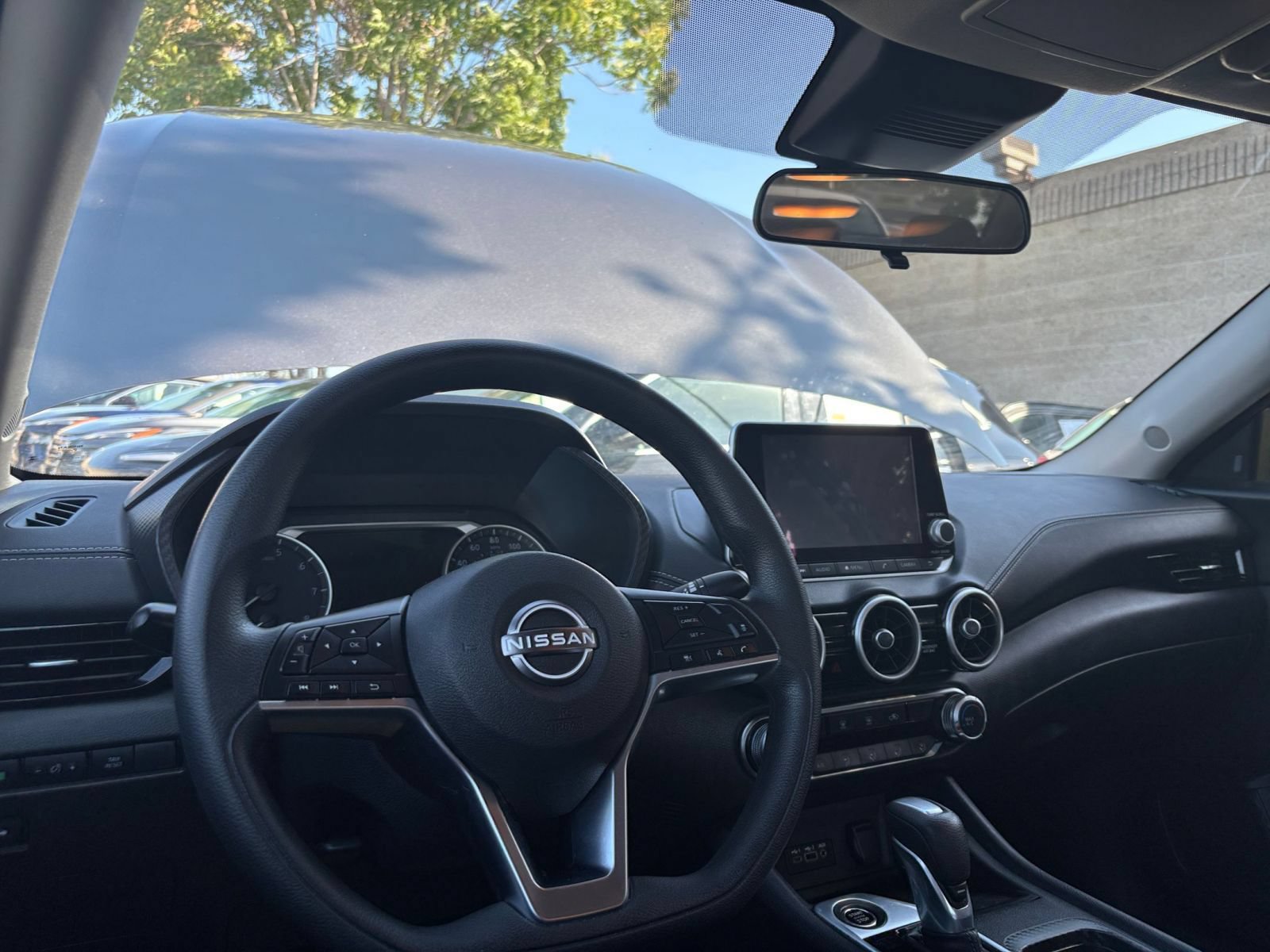 Used 2025 Nissan Sentra SV FWD image 33