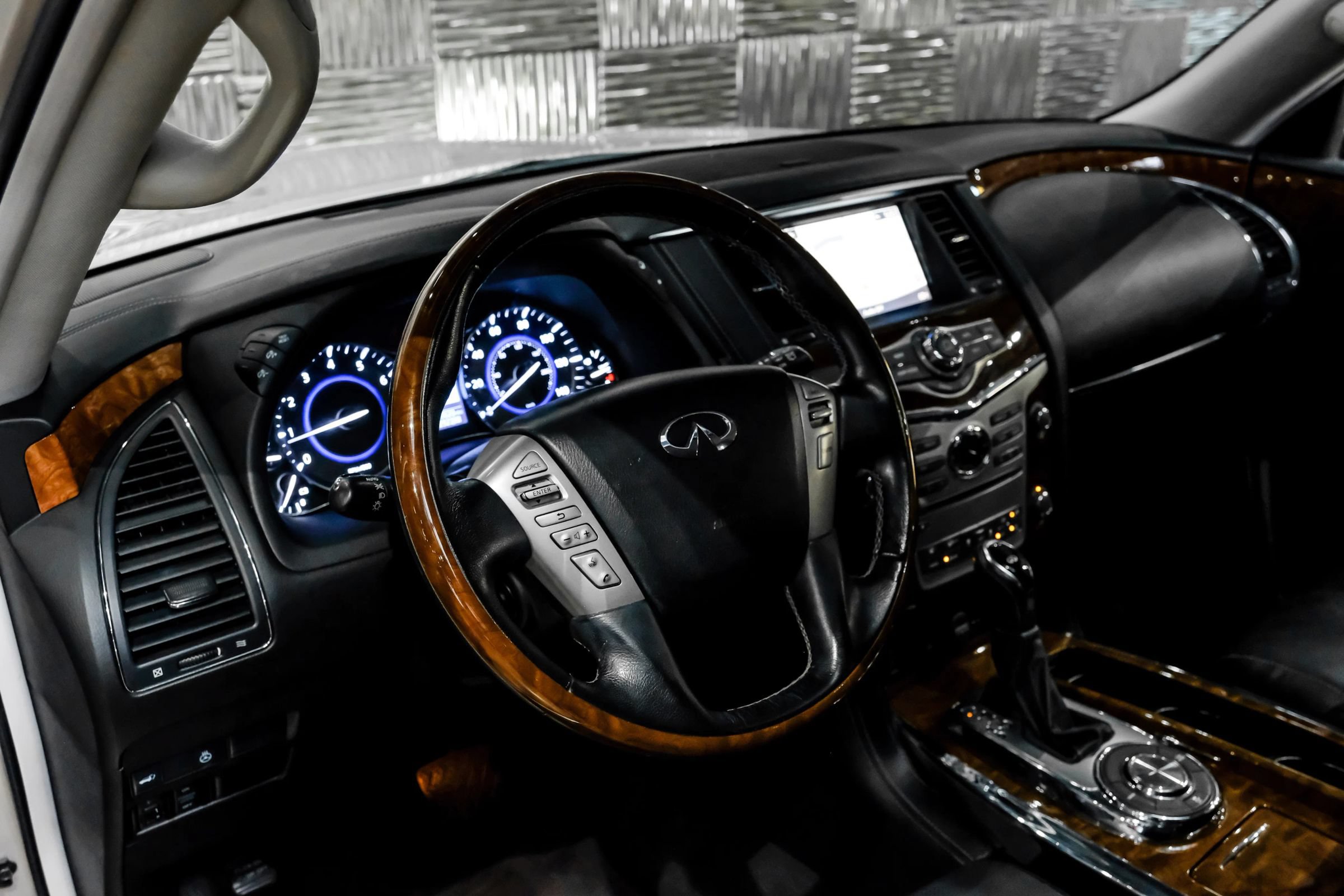 Used 2019 INFINITI QX80 Luxe RWD image 14
