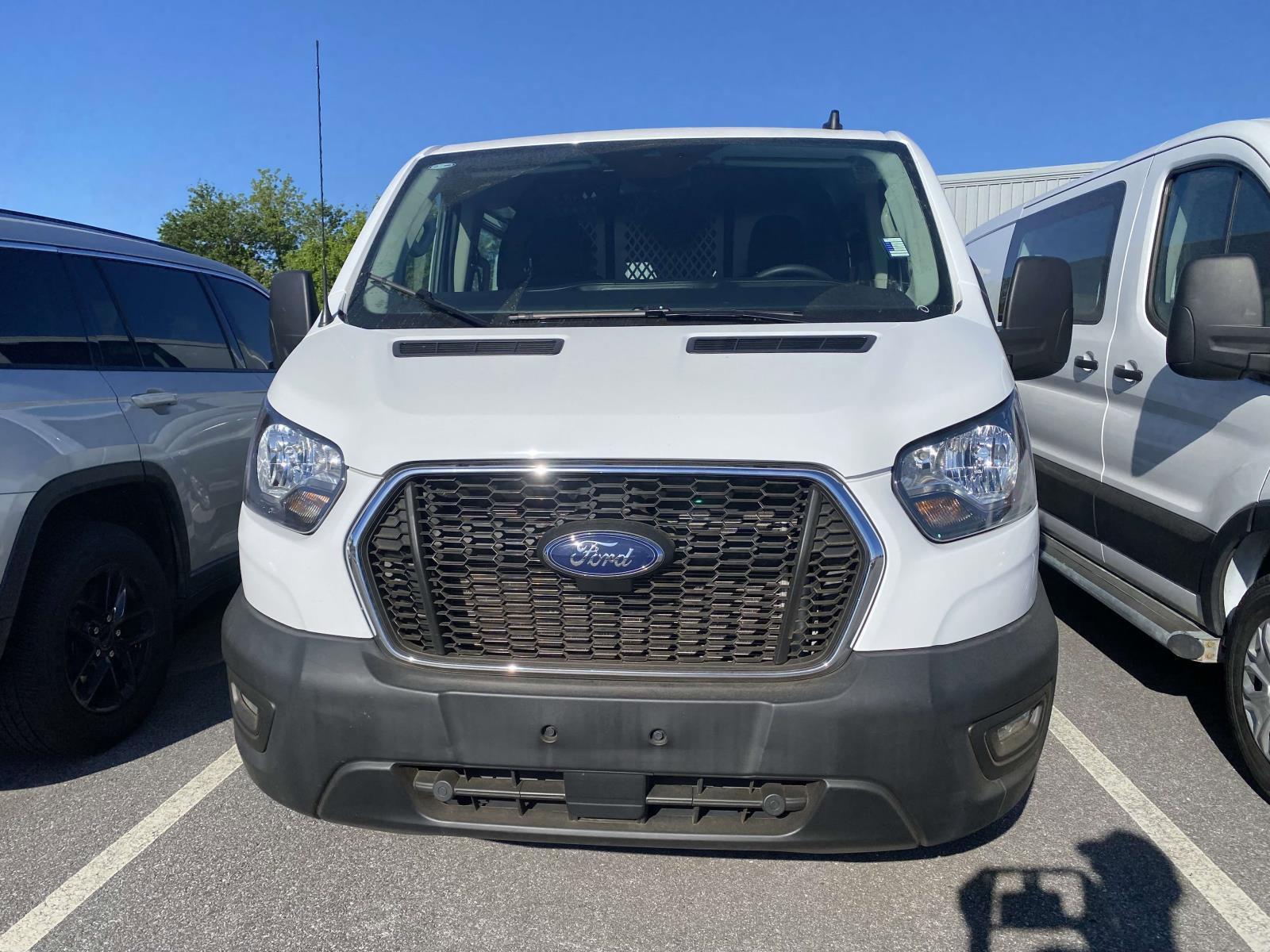 Used 2024 Ford Transit 250 Low Roof w/ Exterior Upgrade Package RWD image 2