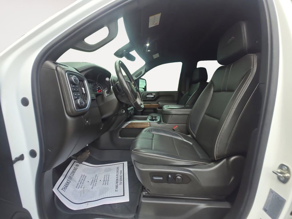 Certified 2022 Chevrolet Silverado 3500 High Country w/ Z71 Off-Road Package image 9