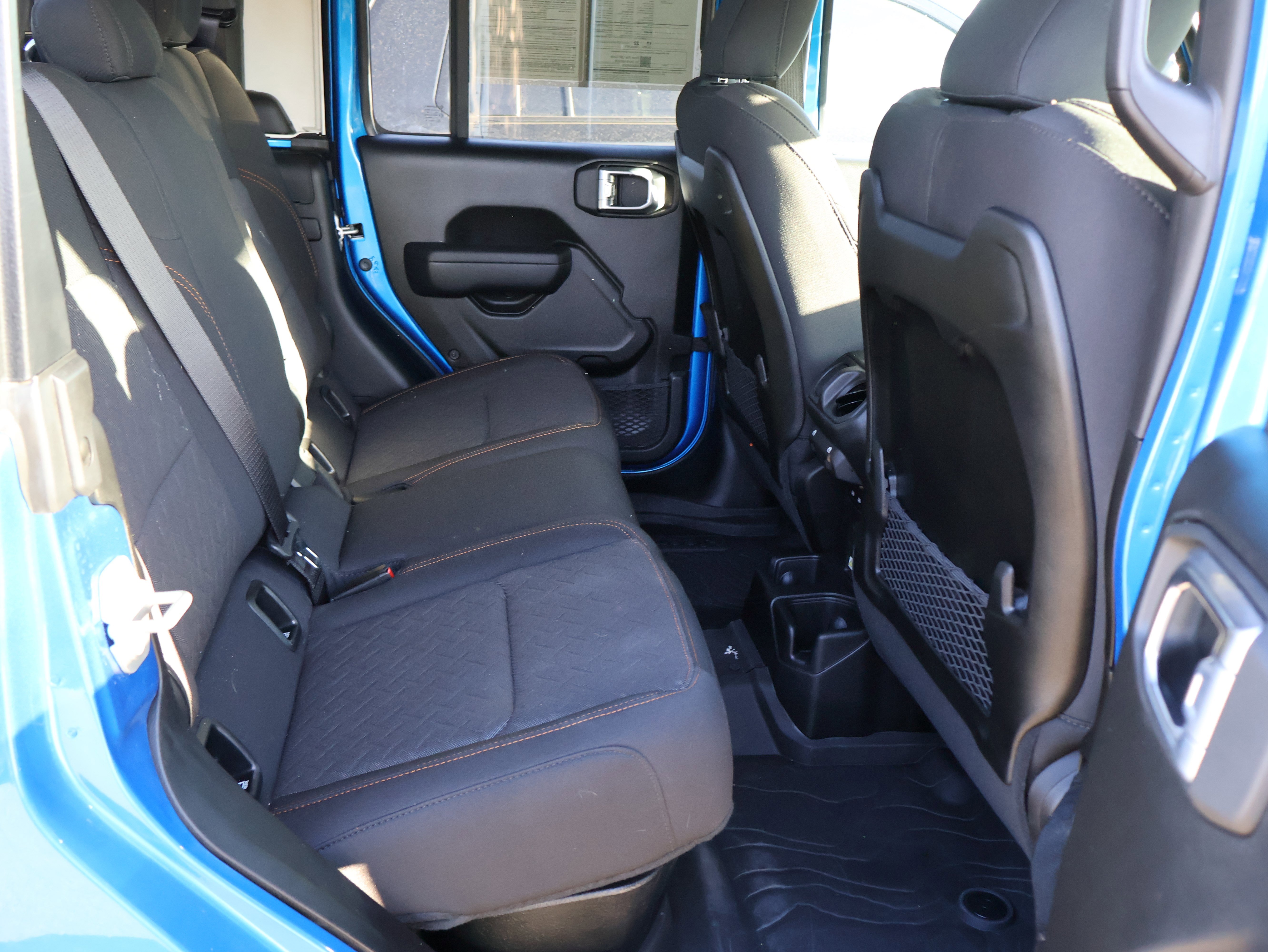 Used 2024 Jeep Gladiator Mojave w/ Technology Group image 15