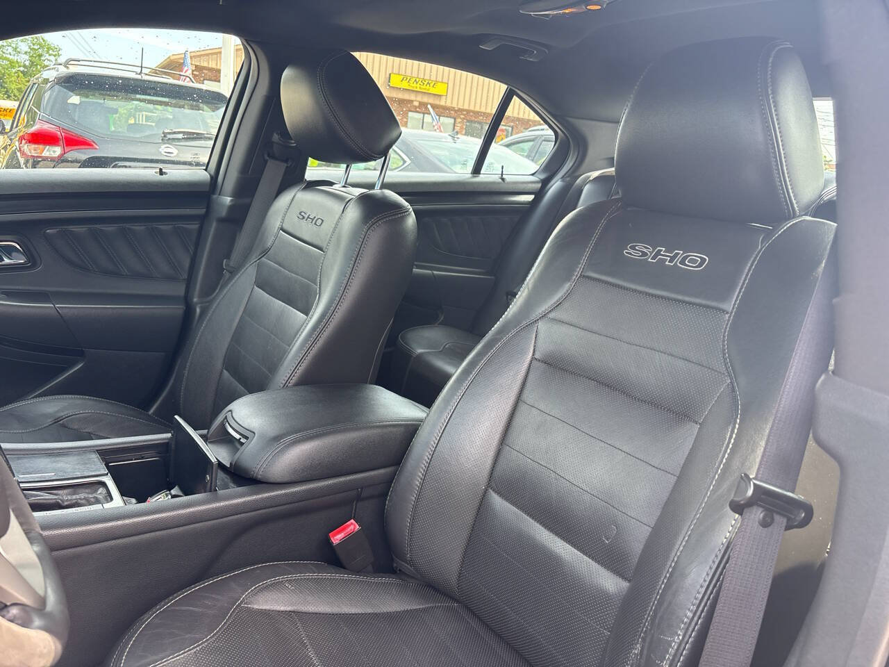 Used 2013 Ford Taurus SHO AWD/4WD image 9