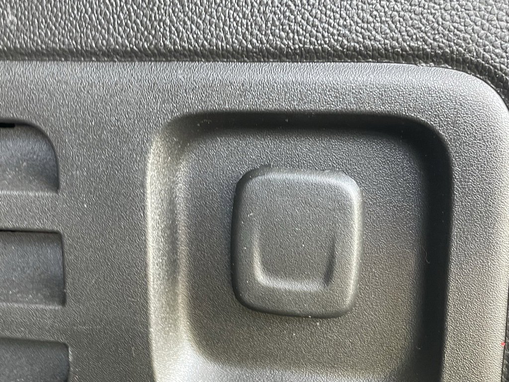 Certified 2023 Chevrolet Traverse LT image 19