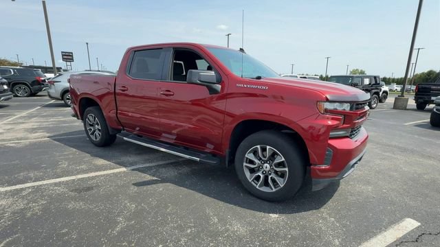 Used 2020 Chevrolet Silverado 1500 RST w/ RST Value Package AWD/4WD image 2