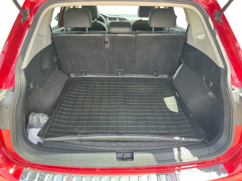 Used 2023 Volkswagen Tiguan SE AWD/4WD image 17