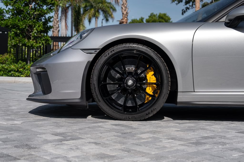 Used 2019 Porsche 911 Speedster RWD image 75
