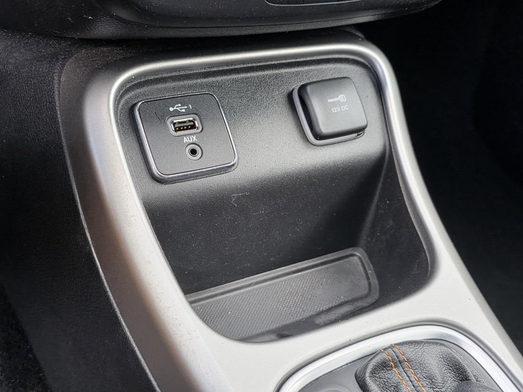 Used 2019 Jeep Compass Latitude FWD image 19