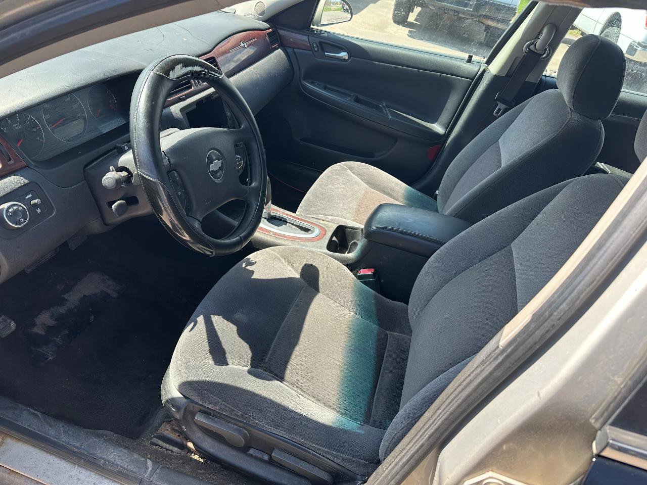 Used 2008 Chevrolet Impala LT FWD image 9