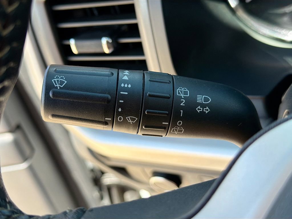 Used 2022 Ford Expedition XLT image 22