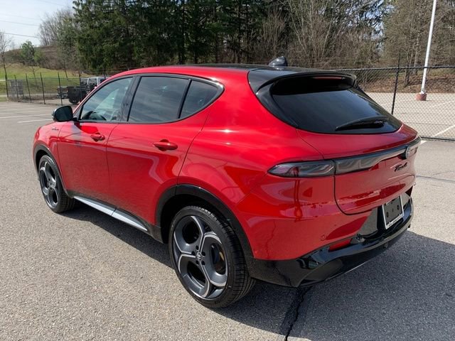 New 2026 Alfa Romeo Tonale w/ Active Assist Package AWD/4WD image 3