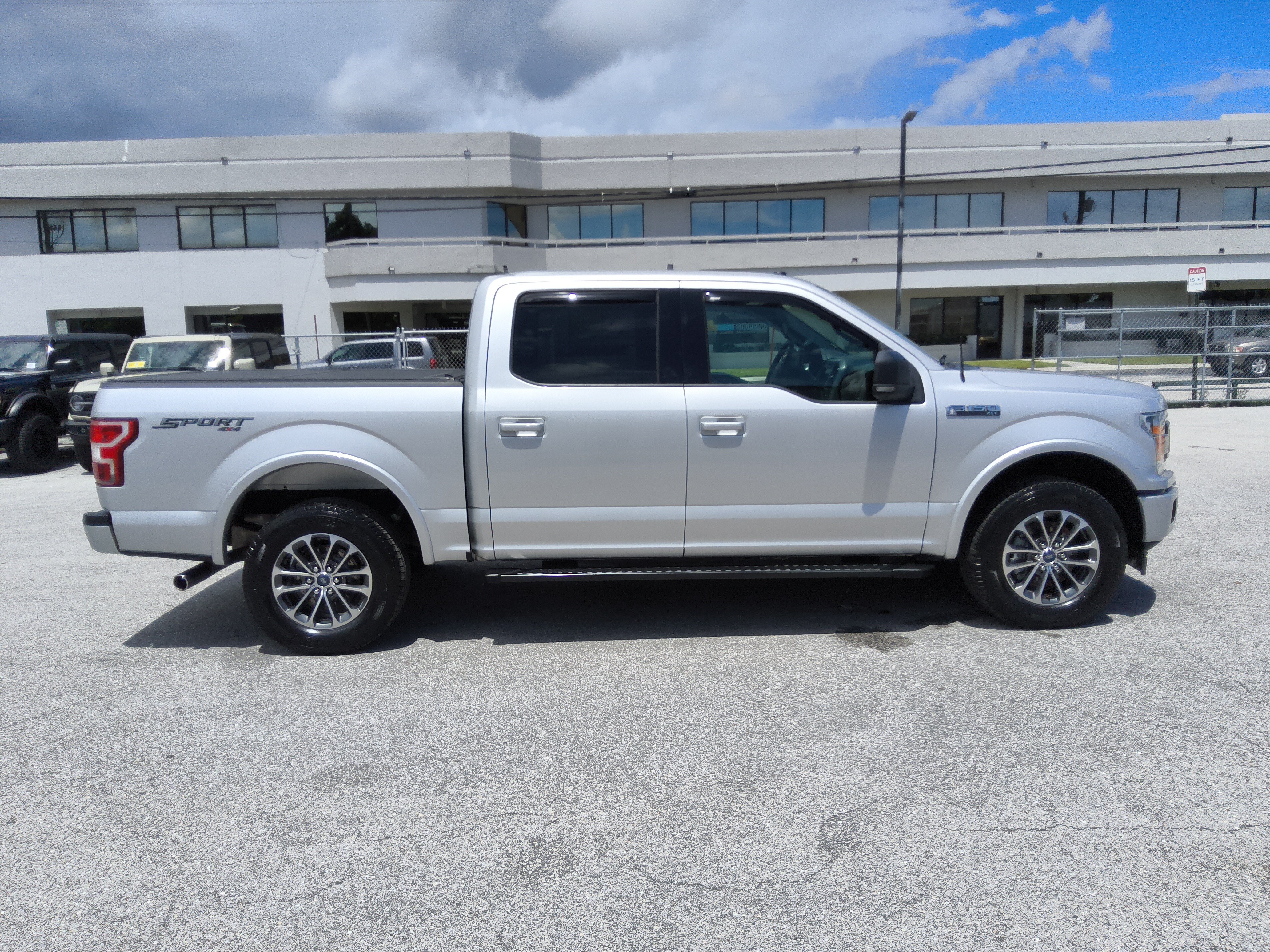 Used 2018 Ford F150 XLT w/ Equipment Group 302A Luxury AWD/4WD image 6