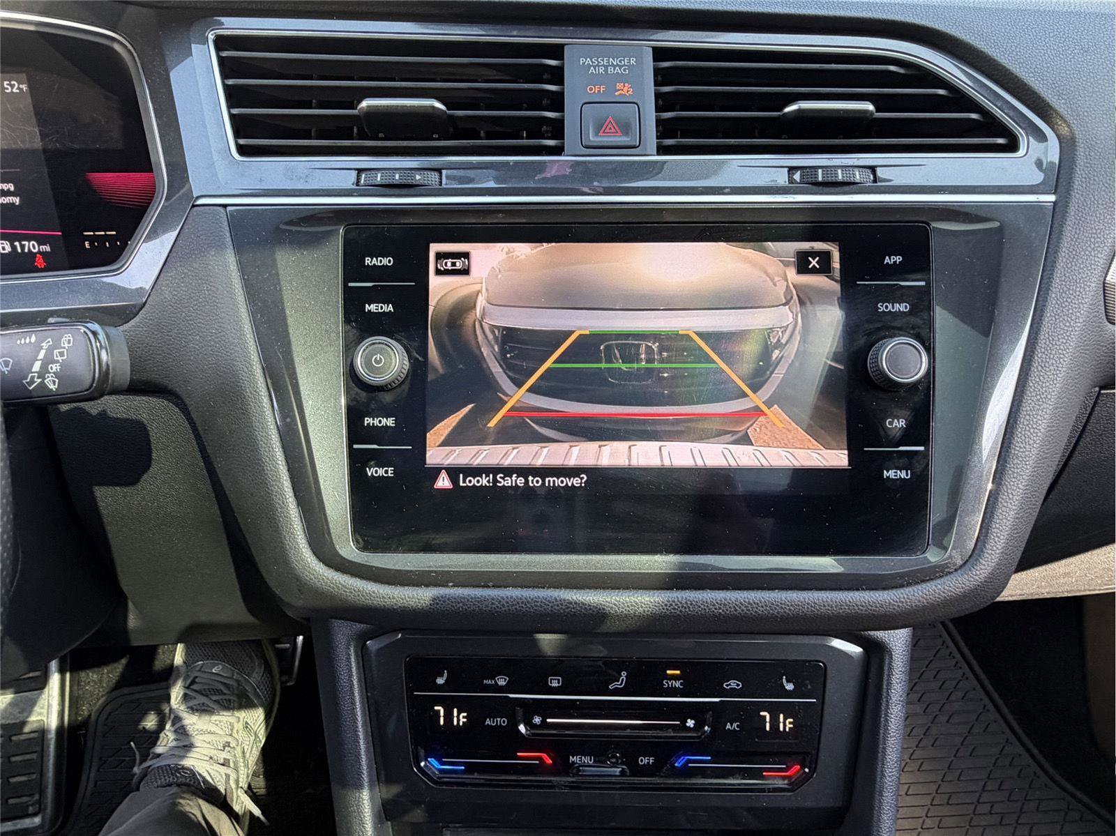 Used 2022 Volkswagen Tiguan SE R-Line image 19