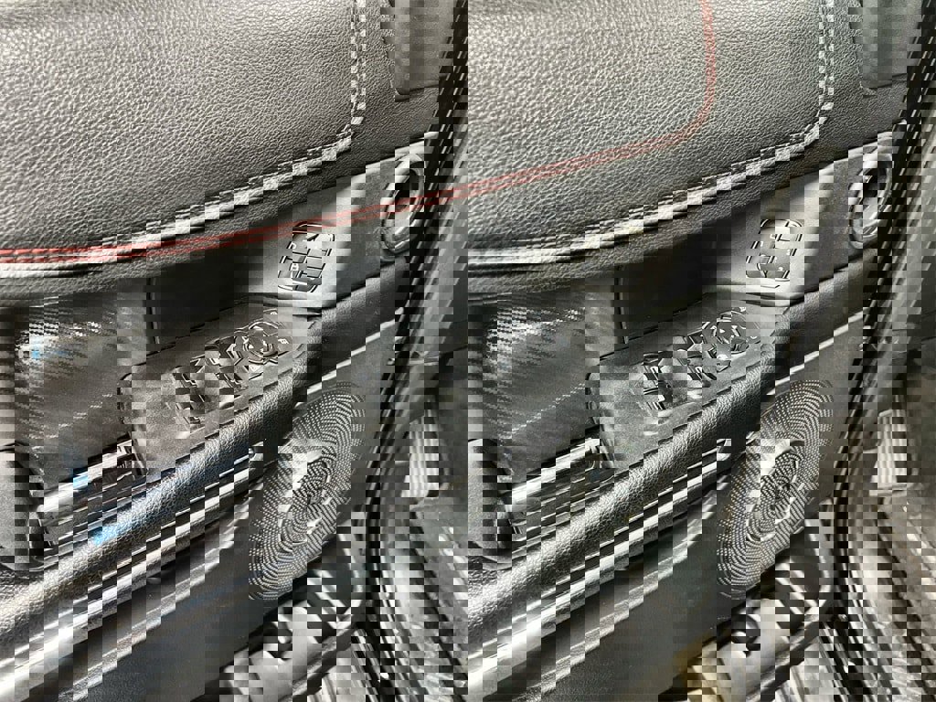 Used 2021 Ford Expedition Limited image 18