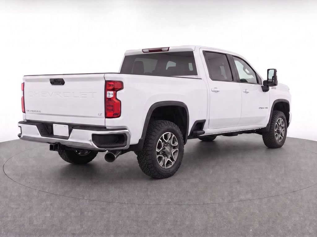Used 2025 Chevrolet Silverado 2500 LT AWD/4WD image 3
