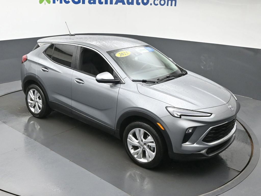 Certified 2025 Buick Encore GX Preferred image 3