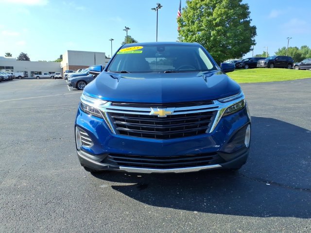 Used 2023 Chevrolet Equinox LT AWD/4WD image 2