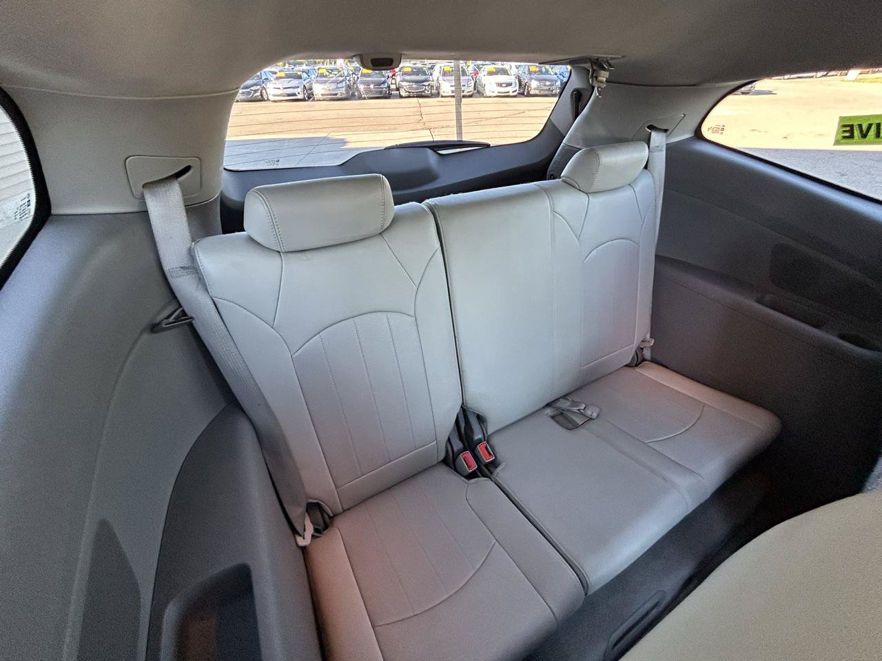 Used 2013 Chevrolet Traverse LTZ AWD/4WD image 13