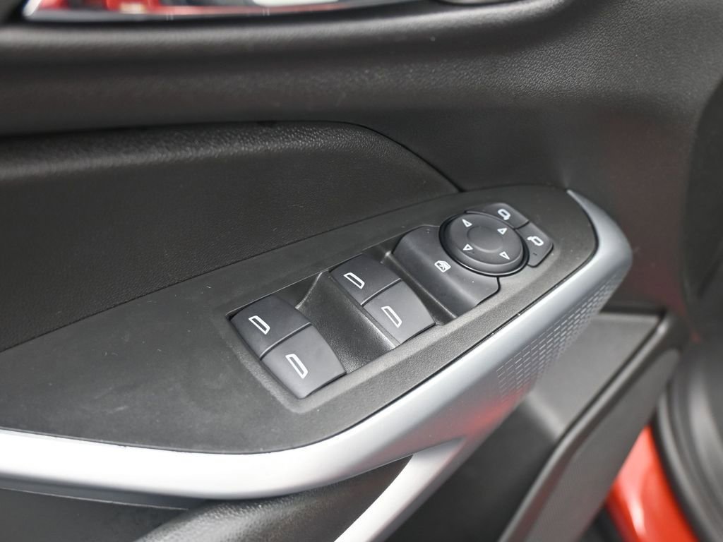 Used 2024 Chevrolet Trax LS image 25