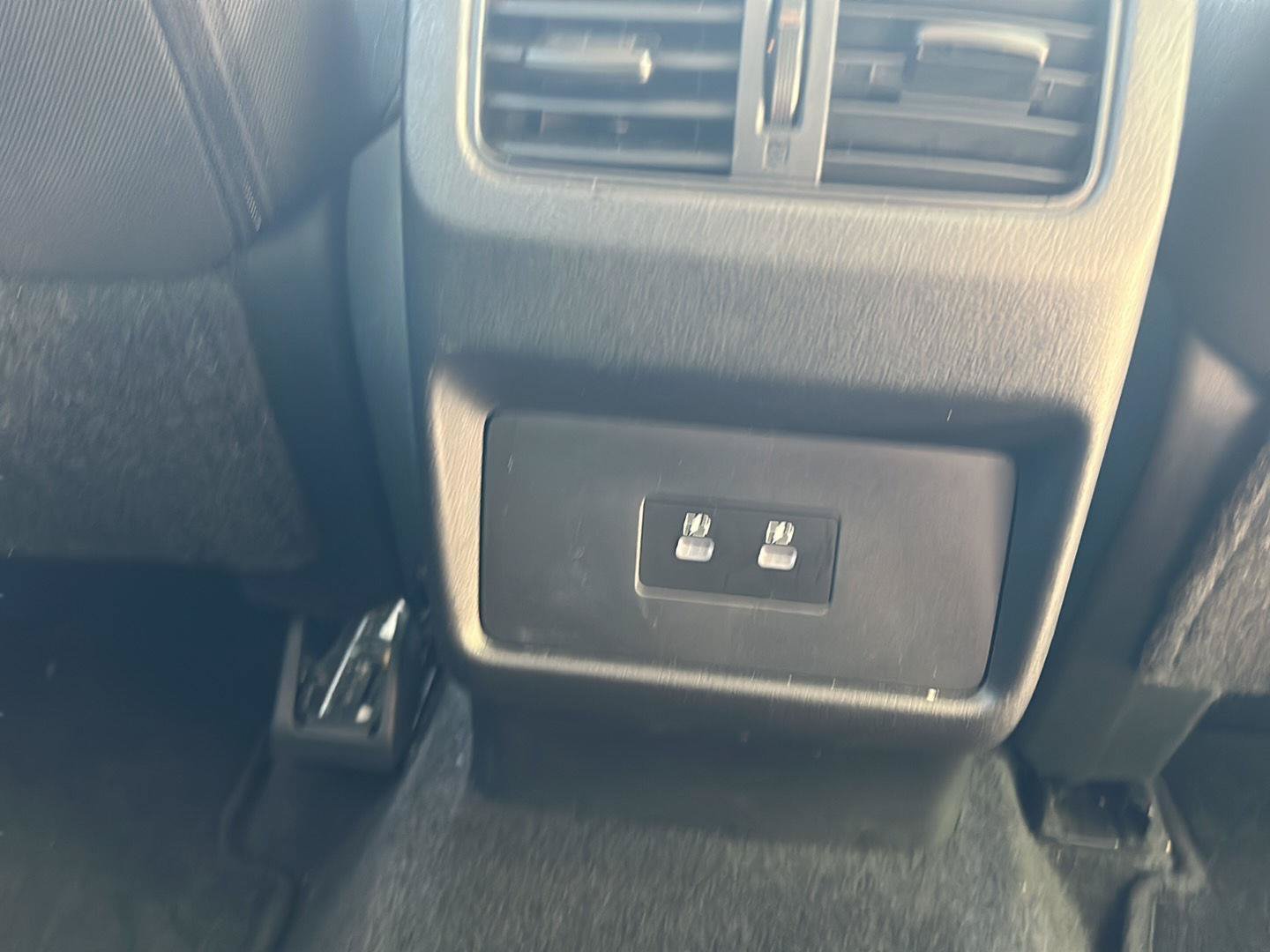 Used 2024 Nissan Rogue SV FWD image 23