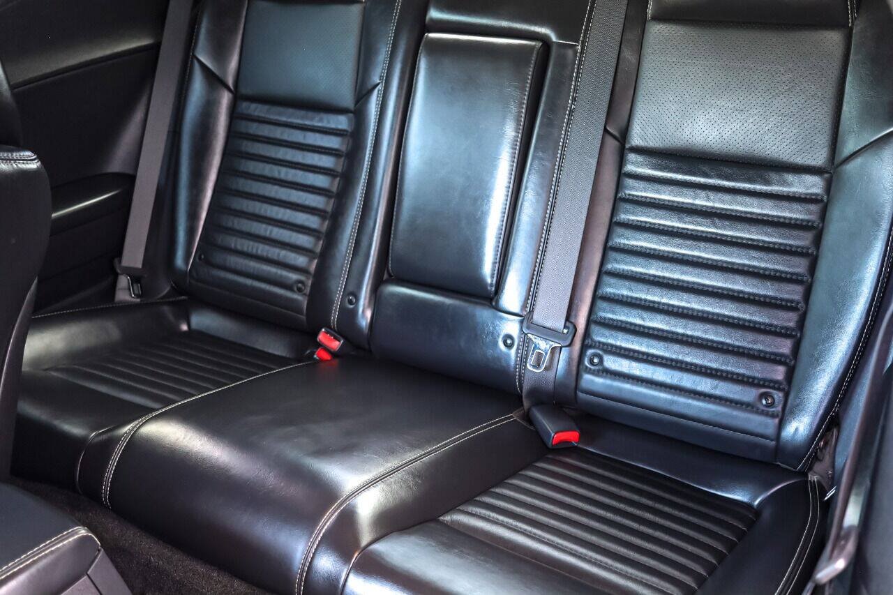 Used 2013 Dodge Challenger R/T Plus RWD image 21