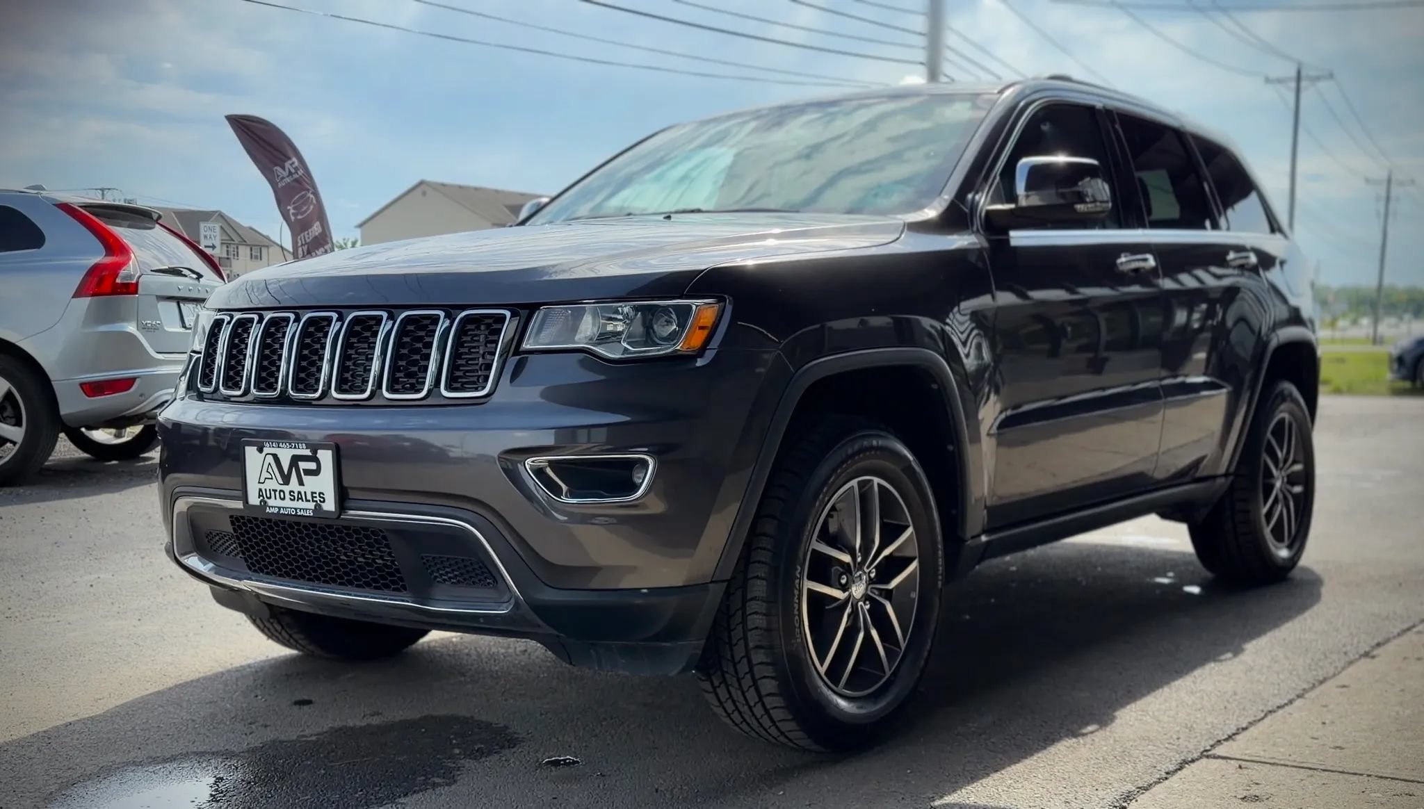 Used 2018 Jeep Grand Cherokee Limited AWD/4WD image 5