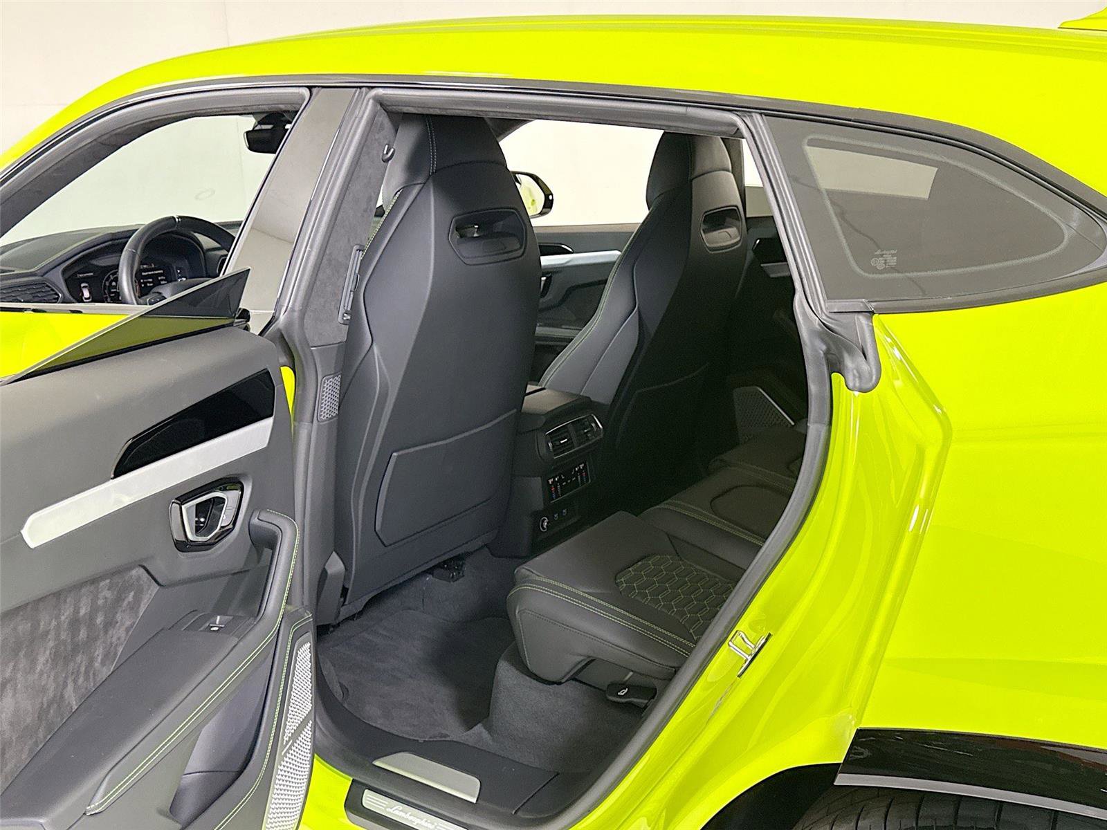 Used 2024 Lamborghini Urus S image 27