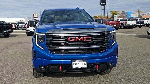 Used 2024 GMC Sierra 1500 AT4 w/ Technology Package AWD/4WD image 3