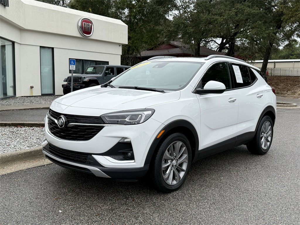 Used 2022 Buick Encore GX Essence w/ Experience Buick Package image 9