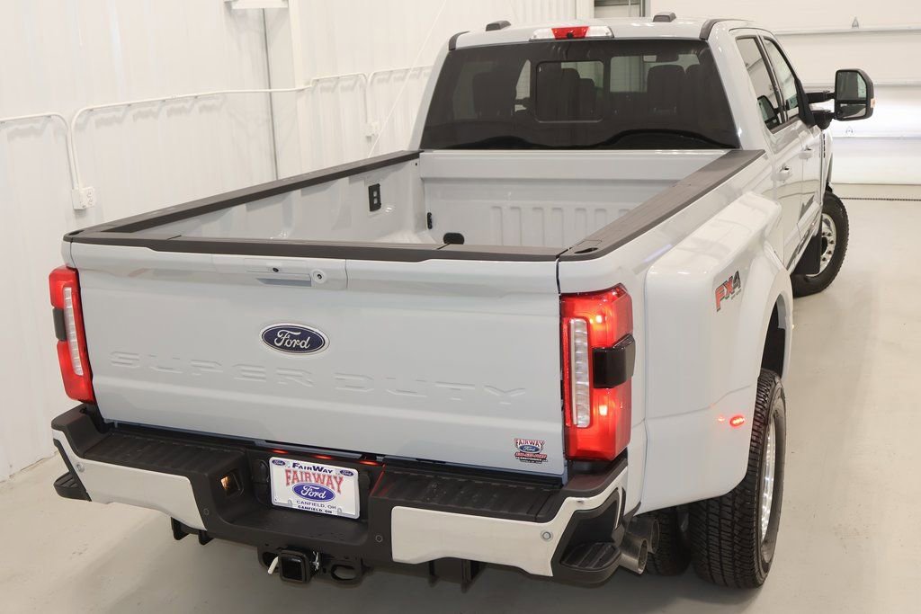 New 2025 Ford F350 Lariat w/ Lariat Ultimate Package image 38