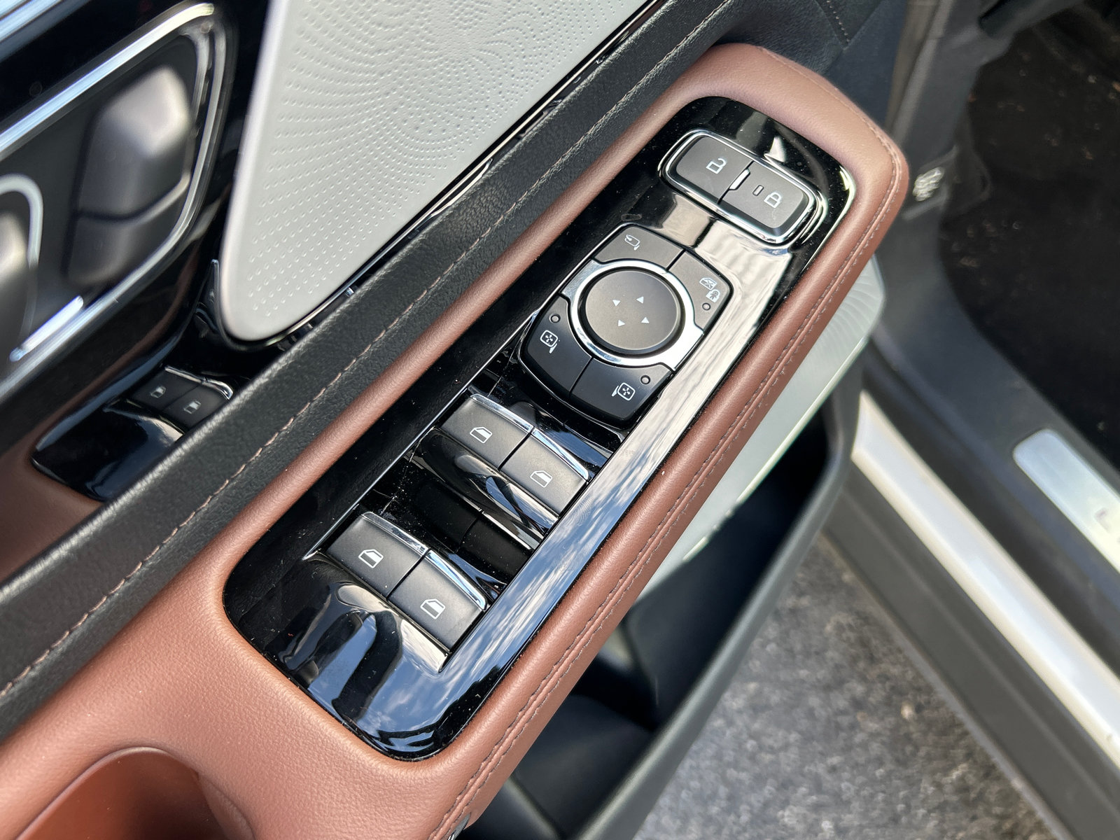 New 2026 Lincoln Aviator Reserve AWD/4WD image 14