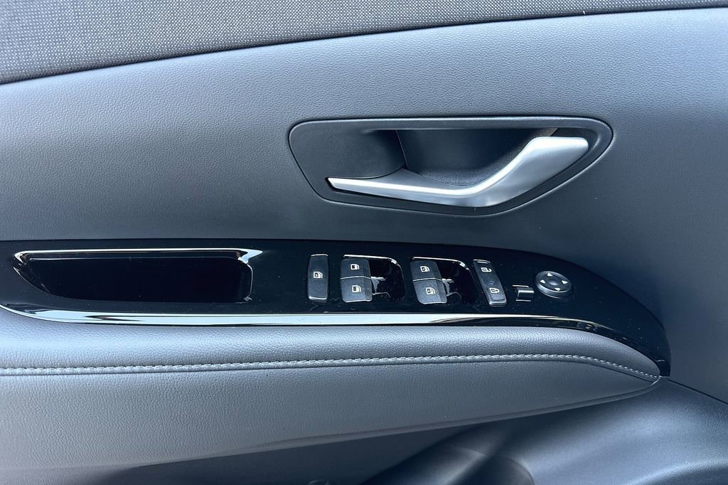 New 2024 Hyundai Tucson Limited image 8
