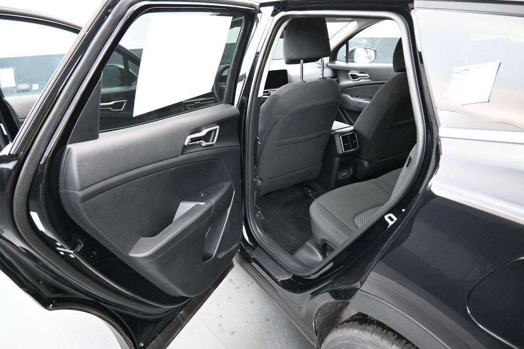 New 2026 Kia Sportage LX FWD image 10