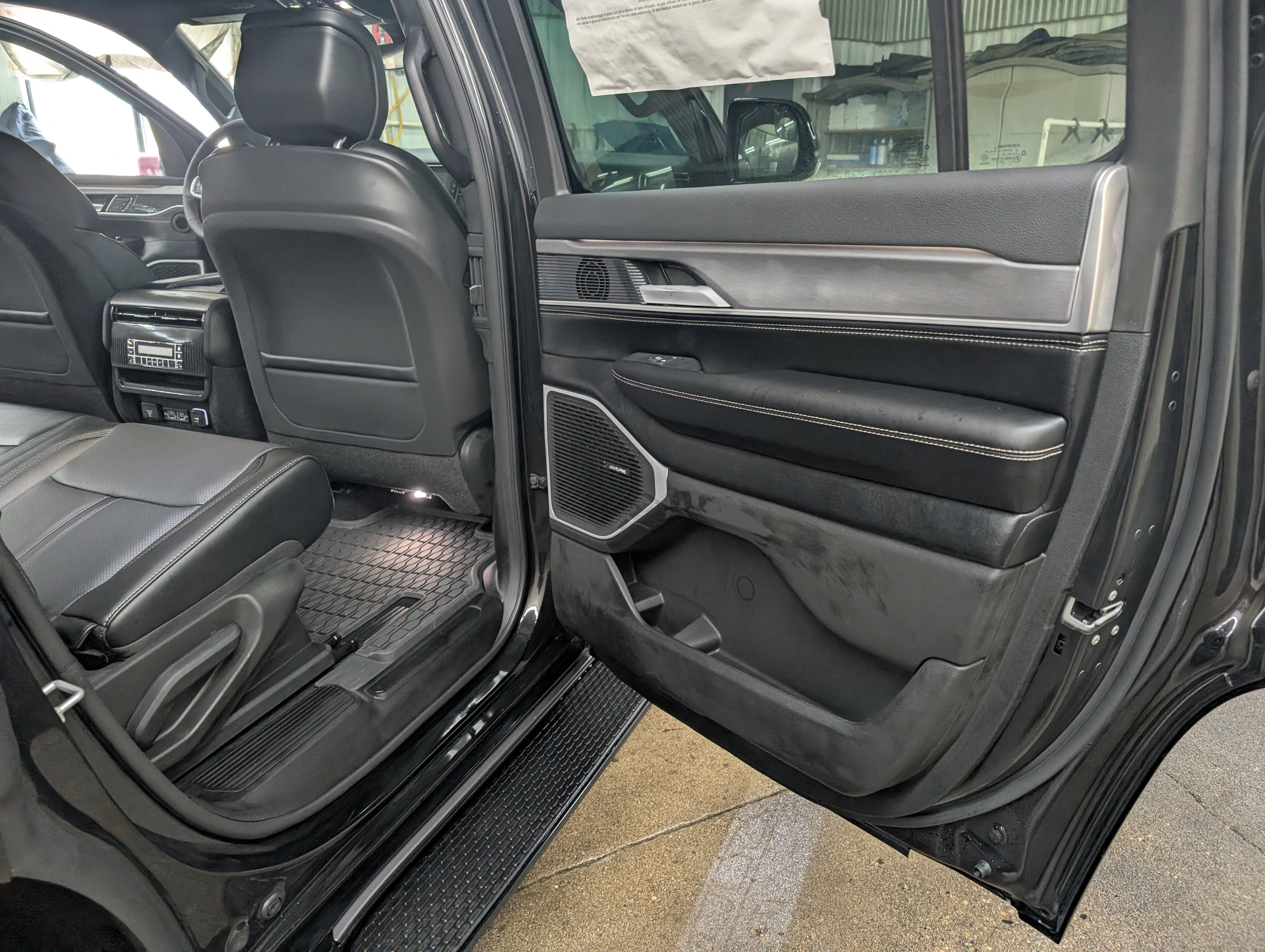 New 2026 Jeep Grand Wagoneer Limited w/ 8-Passenger Seating Package AWD/4WD image 14