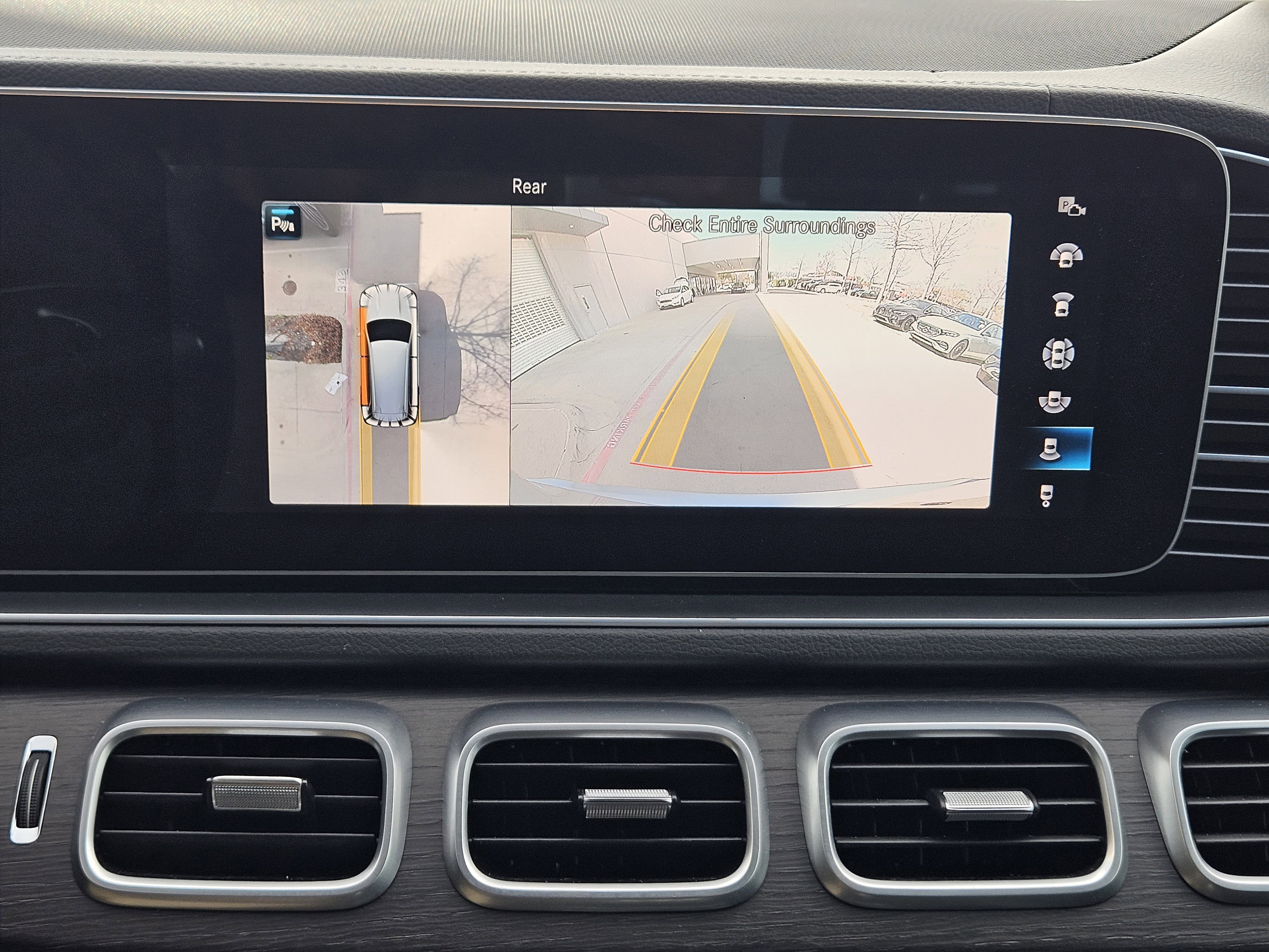 Used 2023 Mercedes-Benz GLS 450 4MATIC image 18