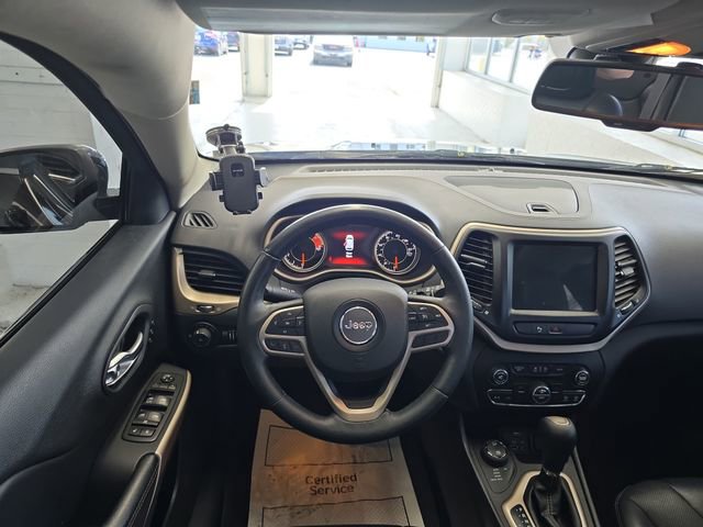 Used 2017 Jeep Cherokee Limited w/ Luxury Group image 11