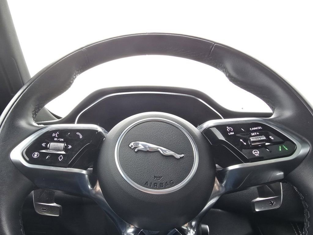 Used 2025 Jaguar F-PACE R-Dynamic S image 23