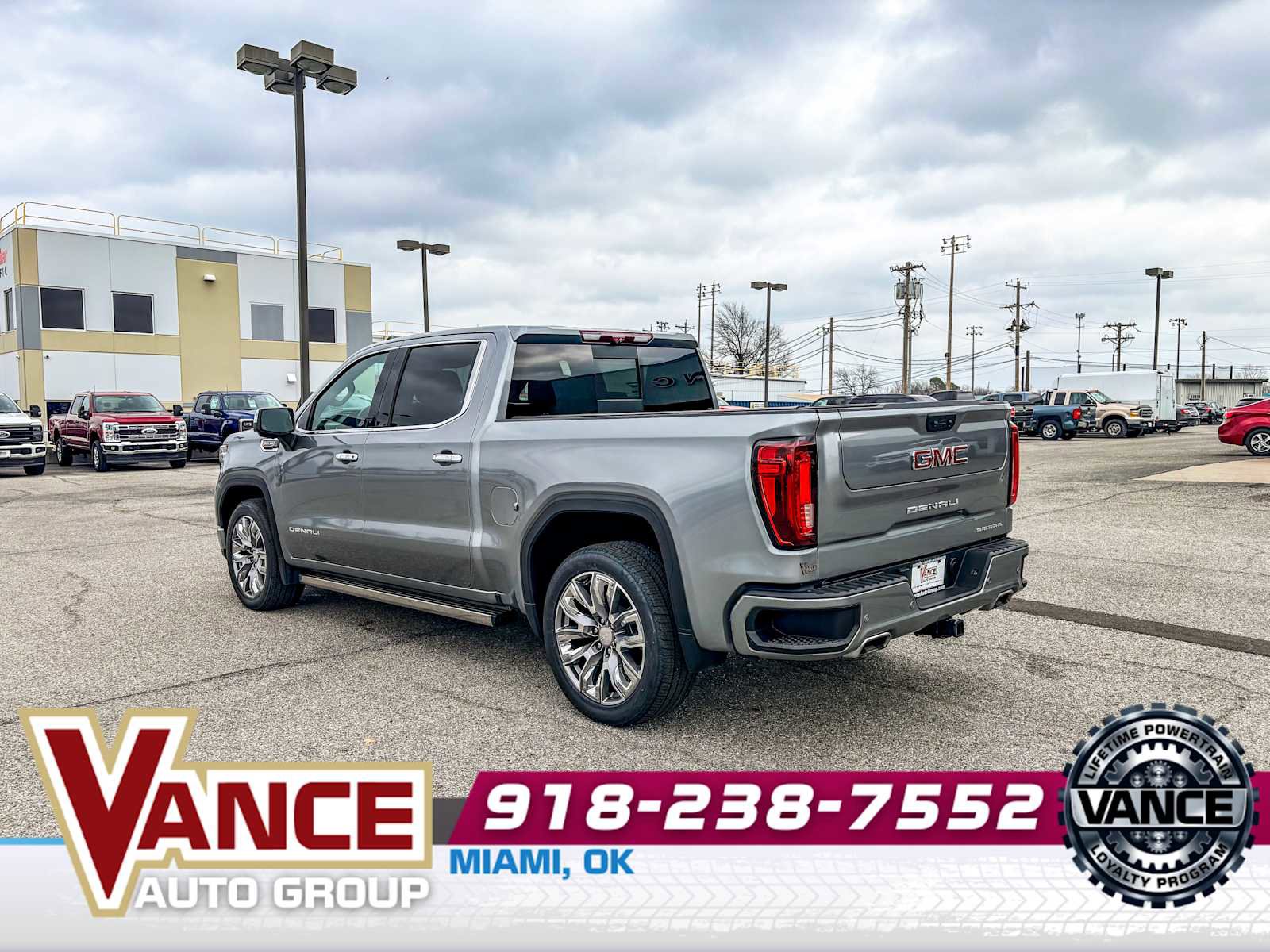 Used 2024 GMC Sierra 1500 Denali w/ Denali Reserve Package AWD/4WD image 5